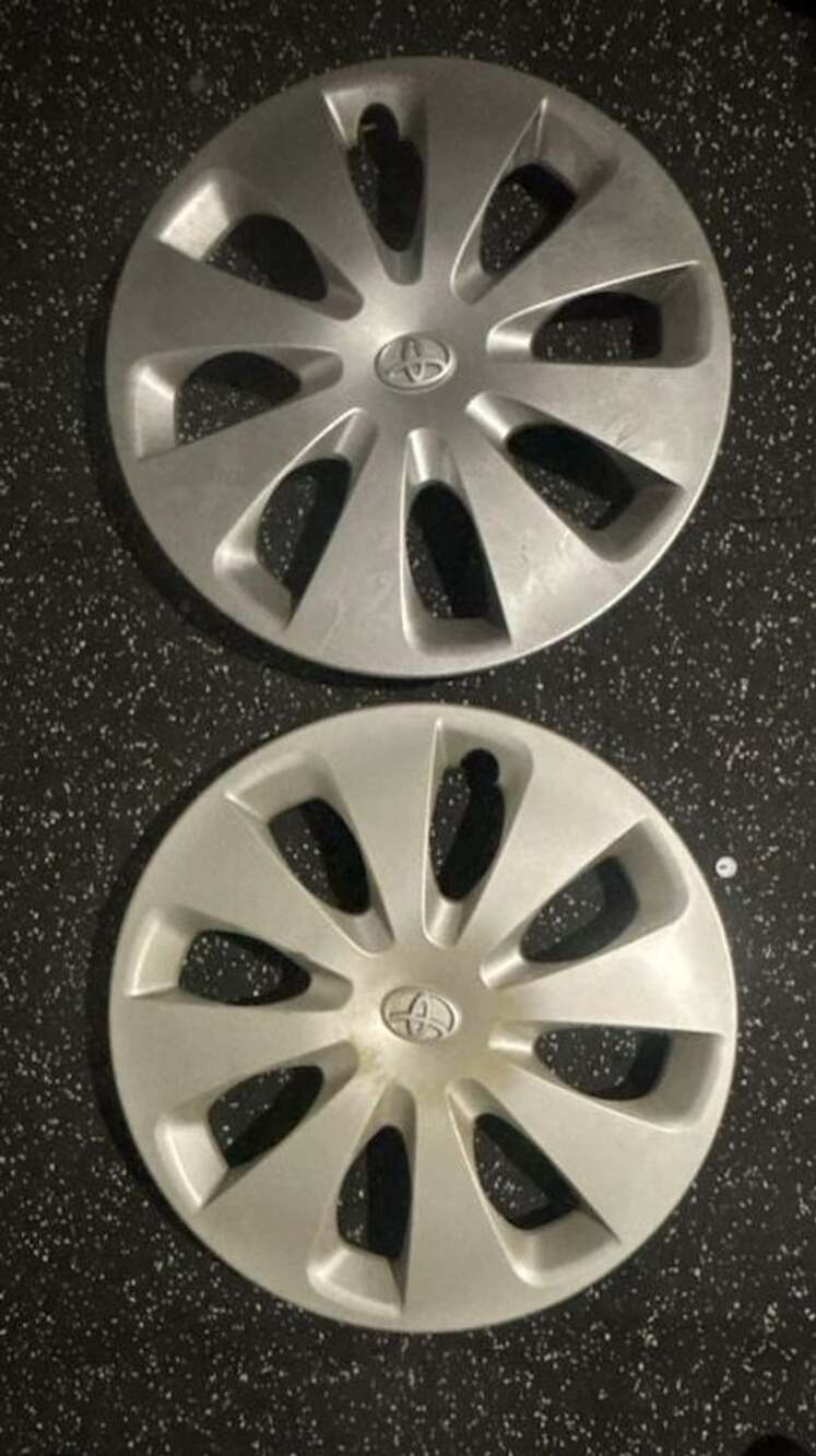 Toyota Prius C Hubcap Wheel Cover 15 Inch Silver Set of 2